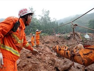 Çin’de heyelan faciası: 10 ev toprak altında kaldı, 30 kişi kayıp