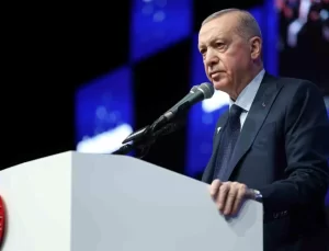 Cumhurbaşkanı Erdoğan: “Ana muhalefet liderleri bedava ev sözü verip buhar olup uçtular”