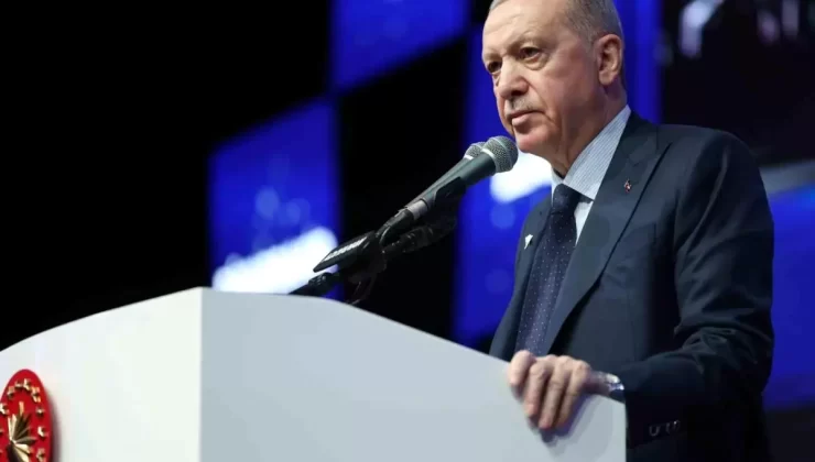 Cumhurbaşkanı Erdoğan: “Ana muhalefet liderleri bedava ev sözü verip buhar olup uçtular”