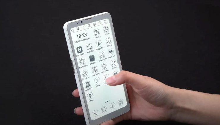 Daha akıcı e-ink ekrana sahip akıllı telefon piyasaya sunuldu