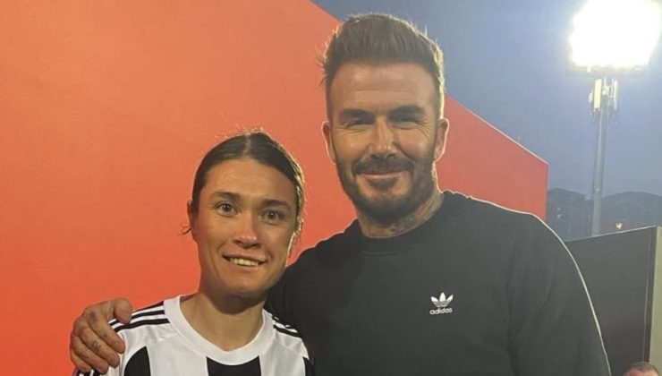 David Beckham, Beşiktaşlı bayan futbolcularla bir ortaya geldi