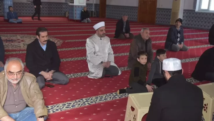 Deprem Şehitleri Dualarla Anıldı