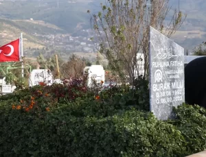 Depremde Aileyi Kaybeden Muhabirin Annesinin Acısı