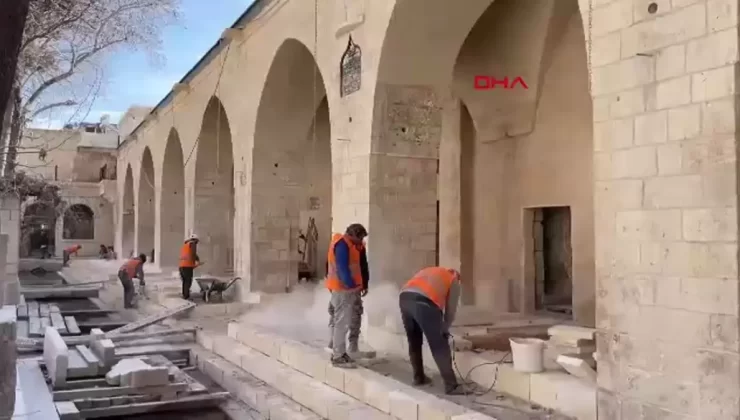 Depremden Etkilenen 11 Camii Yeniden İbadete Açıldı