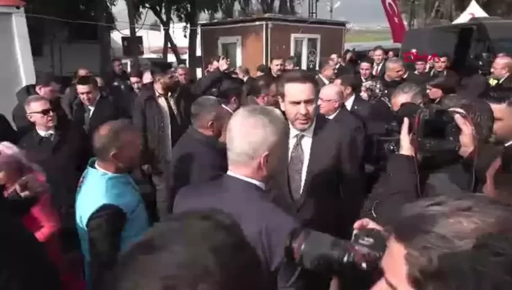 Depremin 2’nci yıl dönümünde, bakanlardan mezarlık ziyareti