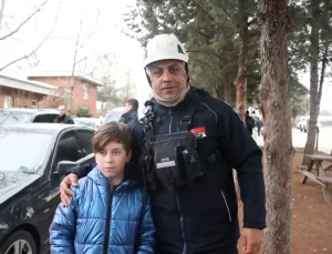 Depremin 81’nci saatinde kurtarılan 8 yaşındaki Beşir: Sanki üstüme battaniye sarılı gibiydi