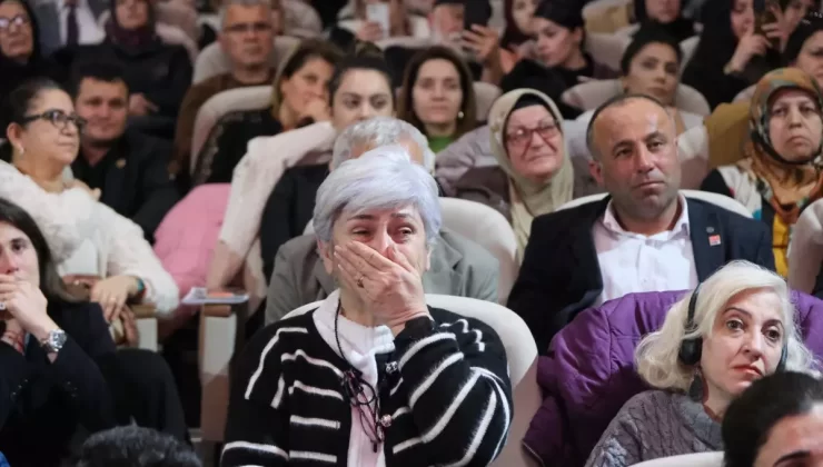 Depremzede Kadınların Hazırladığı Duygusal Belgesel Gösterimi