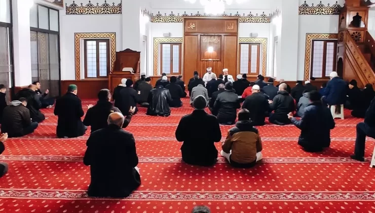 Depremzedeler İçin Sabah Namazı Buluşmaları