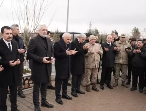 Diyarbakır’da 6 Şubat depremlerinde hayatını kaybedenler programlarla anıldı