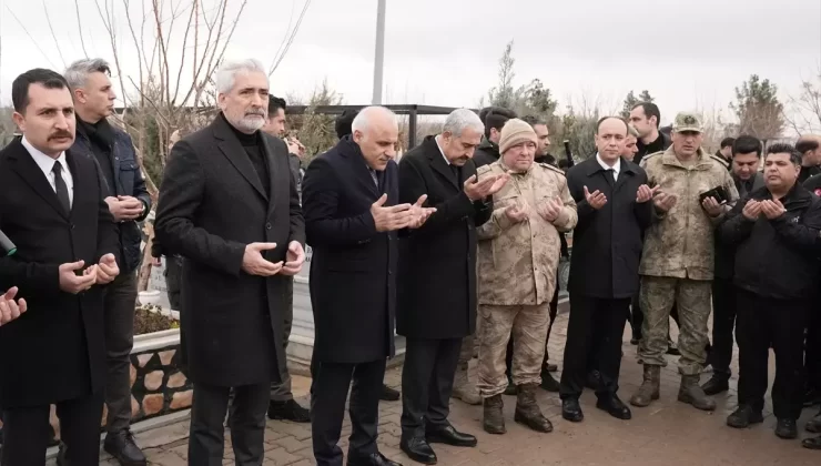 Diyarbakır’da 6 Şubat depremlerinde hayatını kaybedenler programlarla anıldı