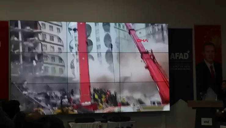 Diyarbakır’da Deprem Anma Programı Düzenlendi