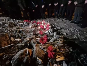 Diyarbakır’da Depremde Hayatını Kaybedenler Anıldı