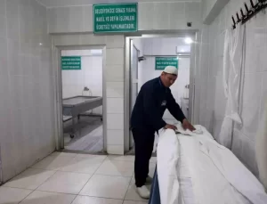 Diyarbakır’da Gassal Abdulkadir Yüksel, Depremde Yaşadığı Zor Anları Anlattı