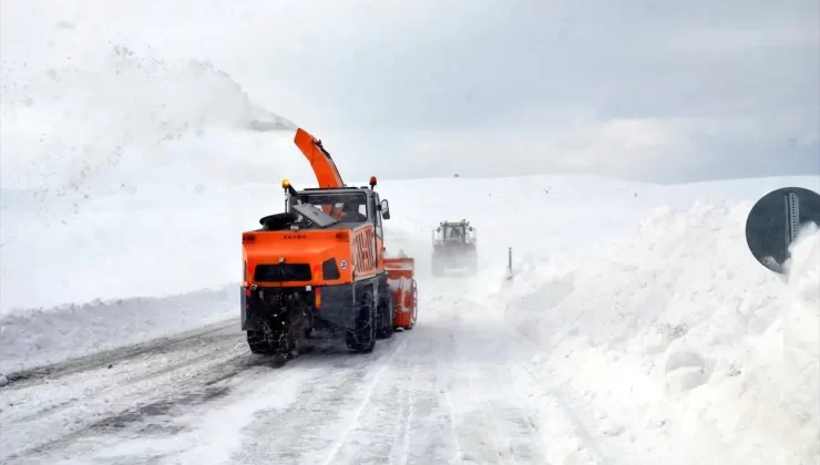 Doğu’da Kar Engeli: 55 Yerleşim Yolu Kapalı