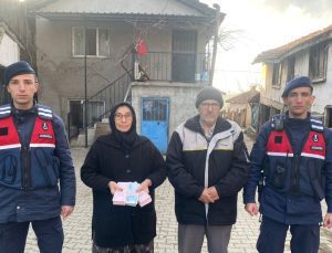 Dolandırıcılara kaptırdığı 181 bin lirasını jandarma kurtardı