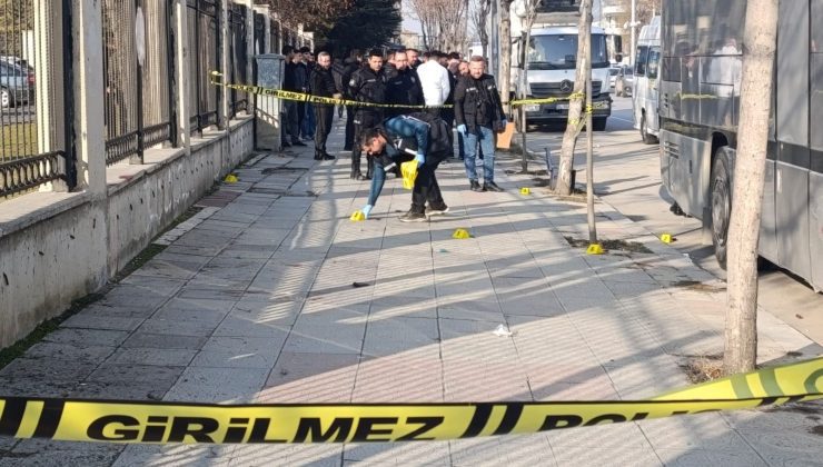 Dolmuşçular arasında silahlı ve bıçaklı kavga: İki kişi ağır yaralandı