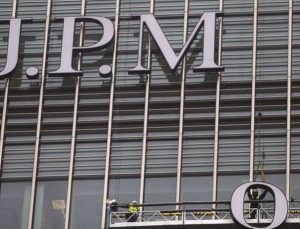 Dünyanın en büyüğü külçe altınları için tarife tedbiri alıyor