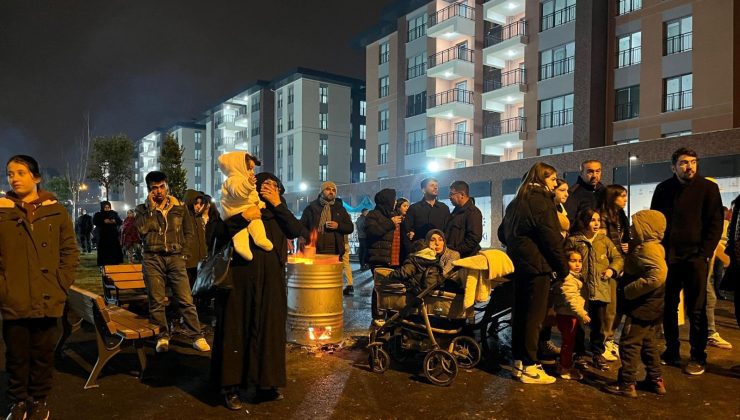 Ebrar Sitesi’nde hüzünlü yıl dönümü: Bin 400 kişi hayatını kaybetti