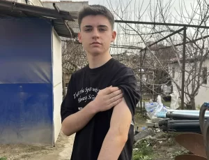 Edirne’de Sokak Köpeği Öğrenciye Saldırdı
