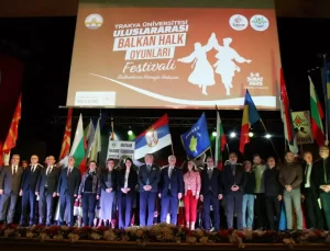 Edirne’de Uluslararası Balkan Halk Oyunları Festivali Açılışı 6 Şubat Depremleri İçin Anma ile Gerçekleştirildi