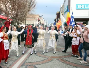 Edirne’de Uluslararası Balkan Halk Oyunları Festivali Coşkuyla Devam Ediyor
