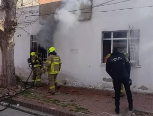 Edremit’te Ev Yangını Kontrol Altına Alındı