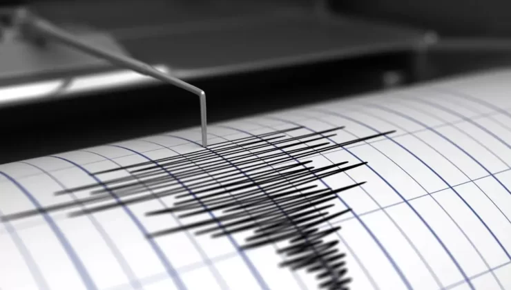 Ege Denizi beşik üzere sallanıyor! Son 2 saatte 4.1 ve 4.8 ortasında 5 zelzele meydana geldi.