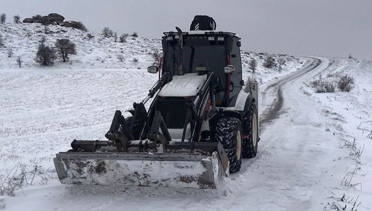 Elazığ’da 54 yerleşim yerine ulaşım sağlanamıyor