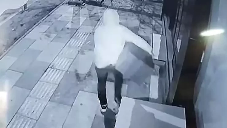 Elazığ’da Hırsızlık Kamerada