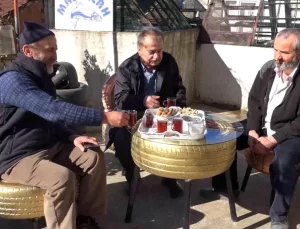 Emekli Usta, Otomobil Tekerleğinden Koltuk Kadrosu Yaptı