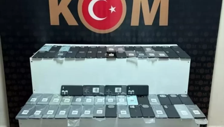 Erciş’te 94 Kaçak Cep Telefonu Ele Geçirildi