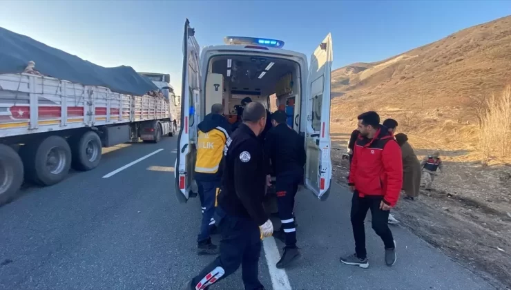 Erzincan’da Trafik Kazası: 4 Yaralı