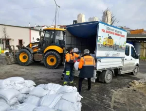 Esenyurt Belediyesi Kışa Hazır: 850 İşçi ile Çaba İçin Hazırlıklar Tamamlandı