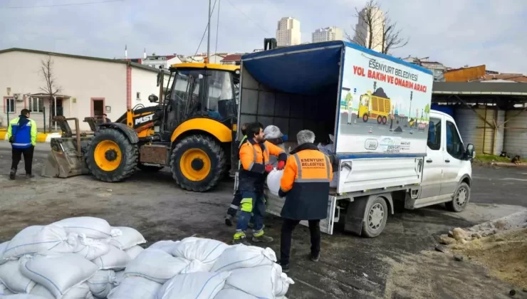 Esenyurt Belediyesi Kışa Hazır: 850 İşçi ile Çaba İçin Hazırlıklar Tamamlandı