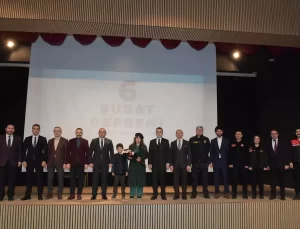 Esenyurt’ta Deprem Şehitleri Anıldı