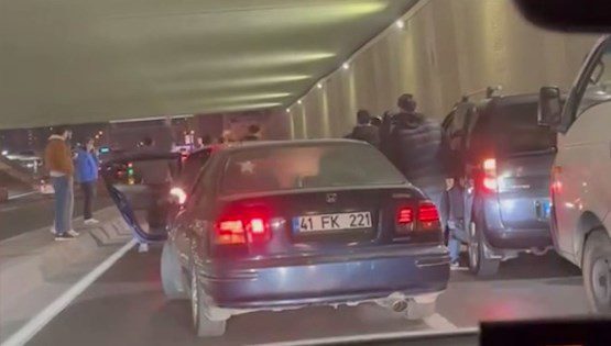 Esenyurt’ta asker konvoyu yapan 5 sürücüye ceza