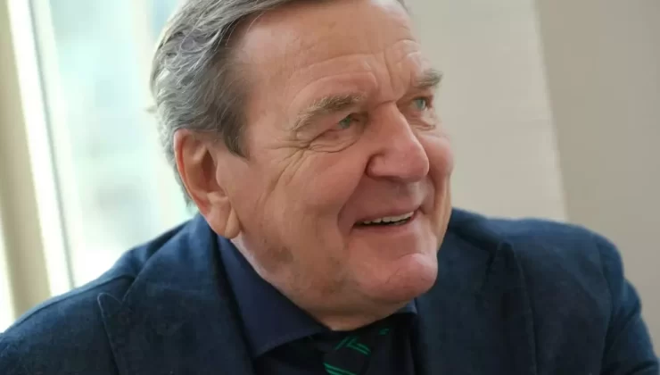 Eski Almanya Başbakanı Gerhard Schröder Tükenmişlik Sendromu Nedeniyle Tedavi Altında