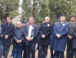 Evinde yanarak hayatını kaybeden Kıbrıs gazisi, askeri törenle defnedildi