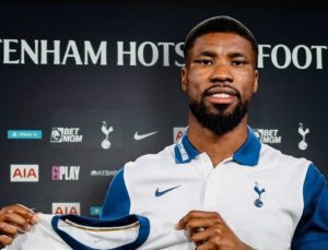 Fenerbahçe ve Galatasaray’ın istediği Kevin Danso, Tottenham’a transfer oldu