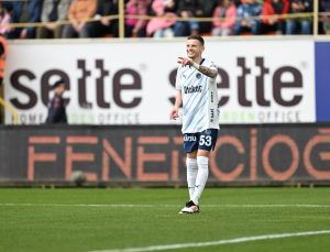 Fenerbahçe’de Sebastian Szymanski, cezalı duruma düştü