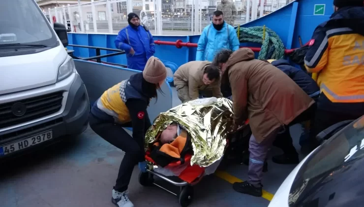 Feribottan Düşen Yolcu Kurtarıldı