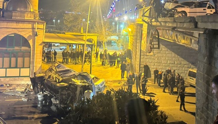 Freni boşalan kamyon dehşet saçtı: Ölü ve yaralılar var