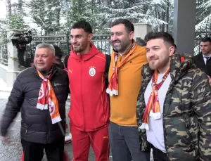 Galatasaray, Boluspor Maçı Öncesi Bolu’da Çiçeklerle Karşılandı