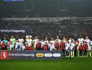 Galatasaray’da 4 futbolcu cezalı duruma düştü