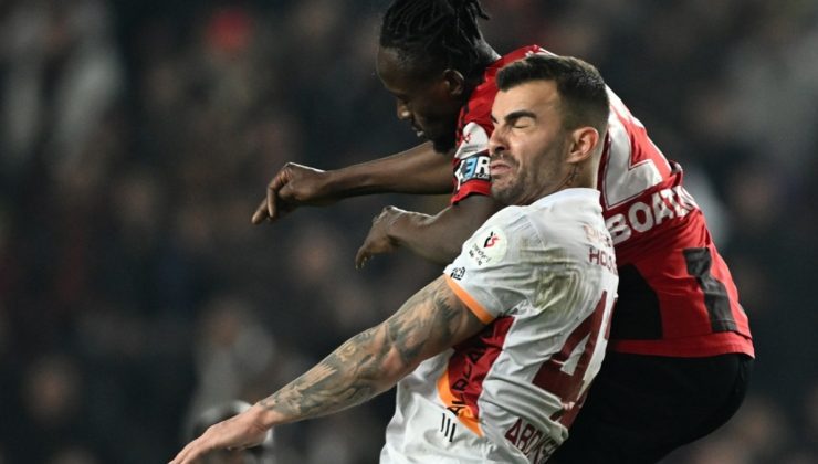 Galatasaray’ın savunmacısı Abdülkerim Bardakcı şuurlu kart gördüğü savıyla PFDK’lık oldu