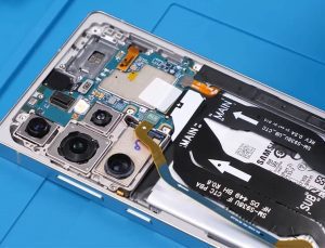 Galaxy S25 Ultra kesimlerine ayrıldı: Artık daha kolay tamir edilebiliyor