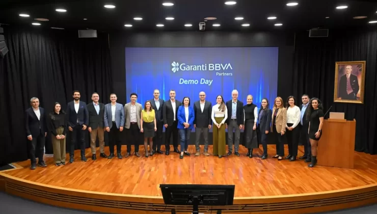 Garanti BBVA’dan 8. Dönem Mezunları
