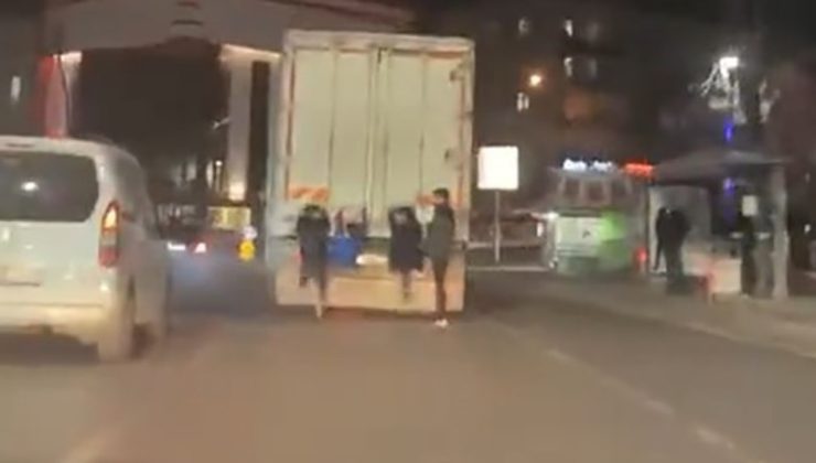 Gaziantep’te 4 çocuk kamyona asılarak seyahat yaptı