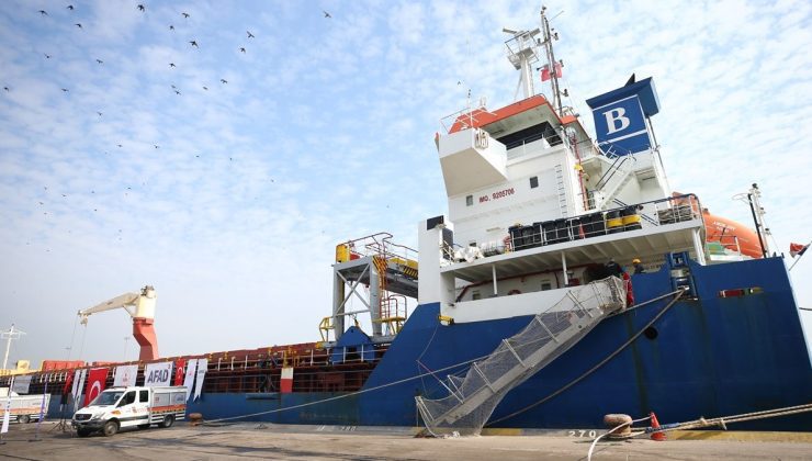 Gazze’ye insani yardım ulaştıracak ’15. İyilik Gemisi’ Mersin’den uğurlandı