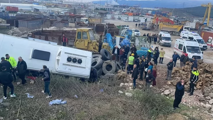 Gemlik’te Otobüs Şarampole Devrildi: 9 Yaralı